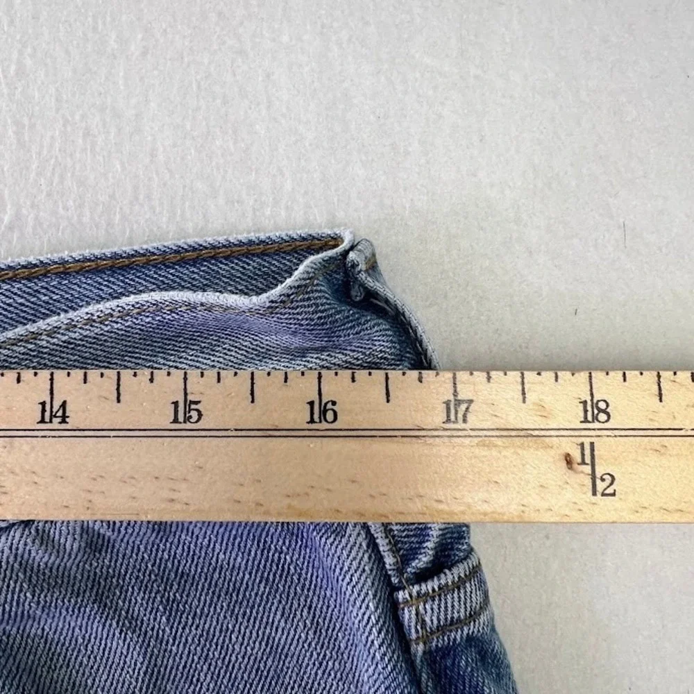 Levi's 550 Relaxed Fit Jeans‎ Mens 35x32 Blue Light Wash Good Tapered Leg Y2K